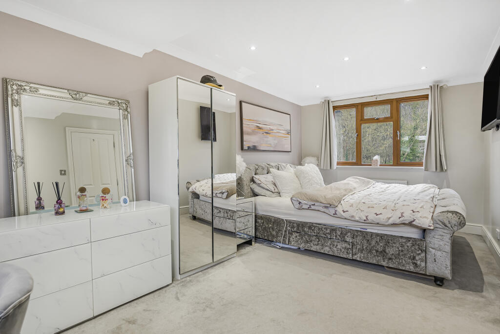 Additional image 13 of The Holdings, Hatfield, Hertfordshire, AL9