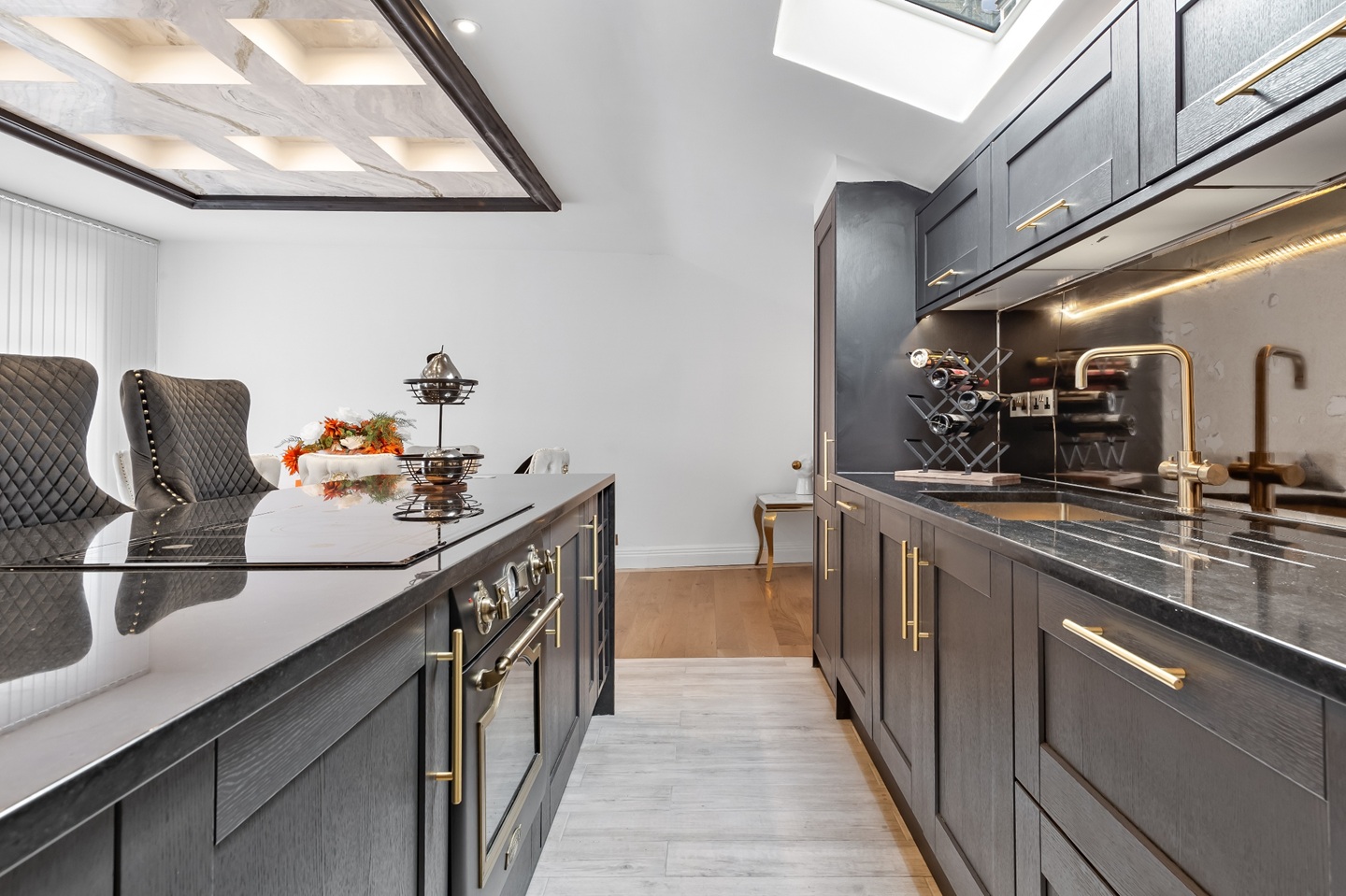 Additional image 10 of 3 Bed Flat, Cheval Place, SW7, N1 7GU