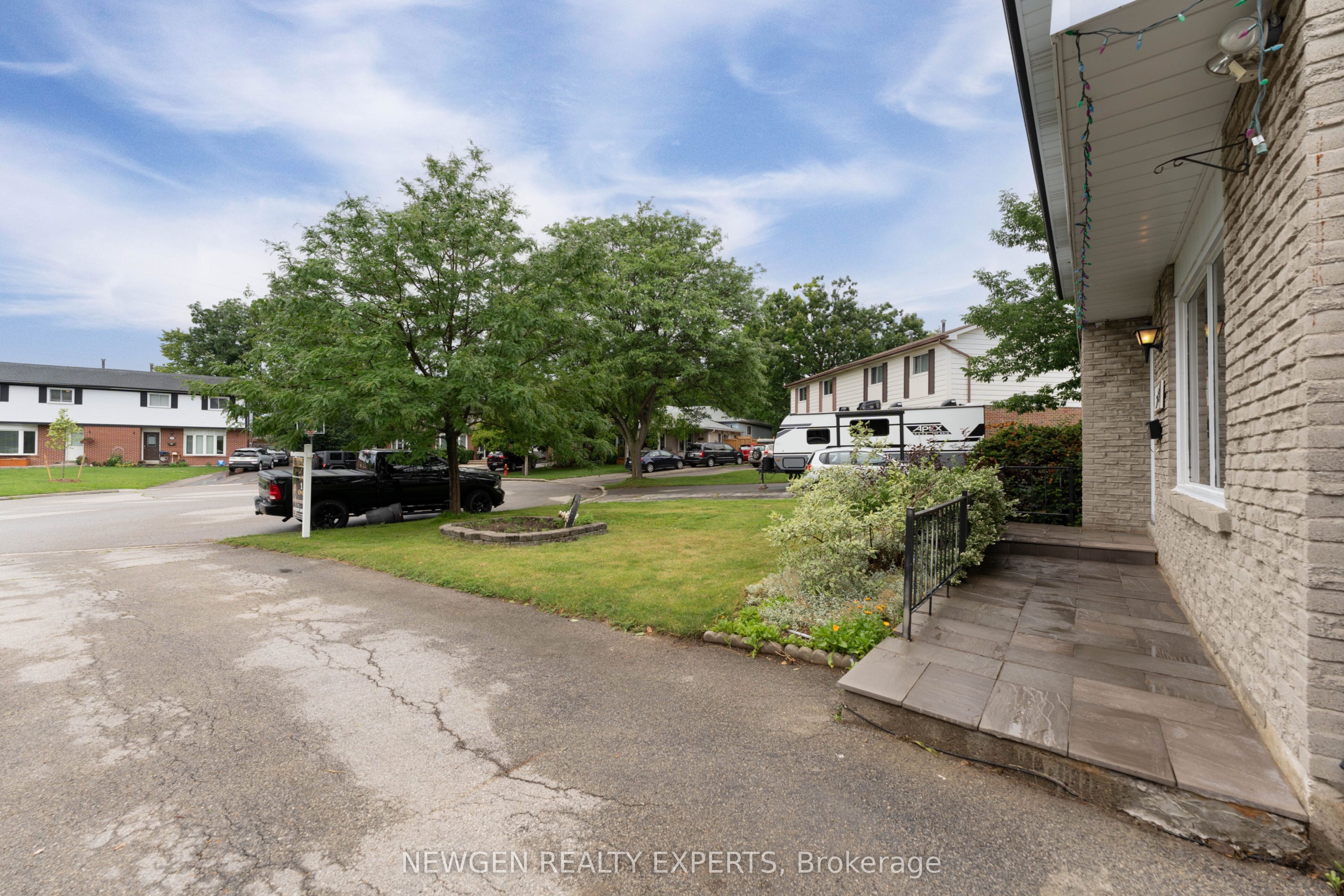 Additional image 4 of 2458 Martin Court, Burlington, ON, L7P 2V2