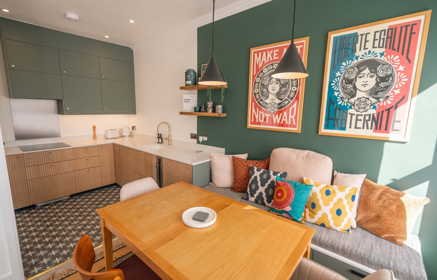 Additional image 5 of 2 Bed Flat, Queens Gate Gardens, SW7, N1 7GU