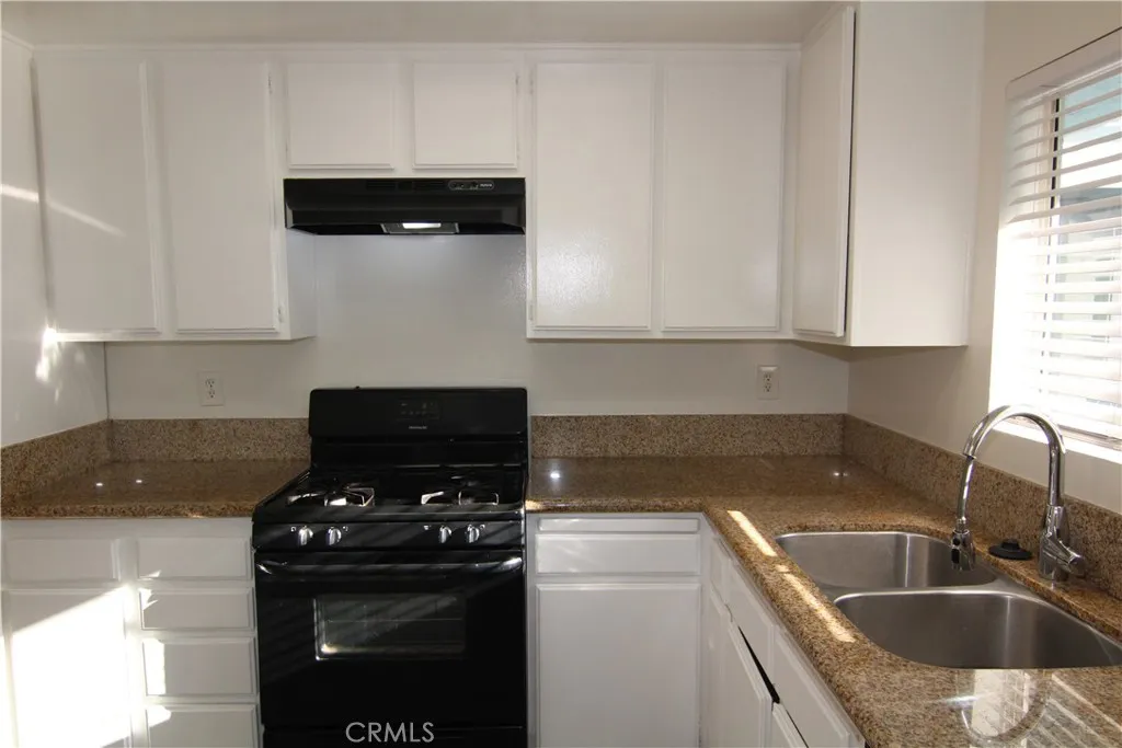 Additional image 2 of 955 E 3rd St Unit 204, Long Beach, CA 90802