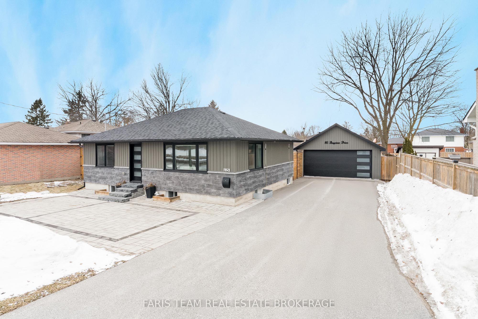 115 Bayview Drive, Barrie, ON, L4N 3P3