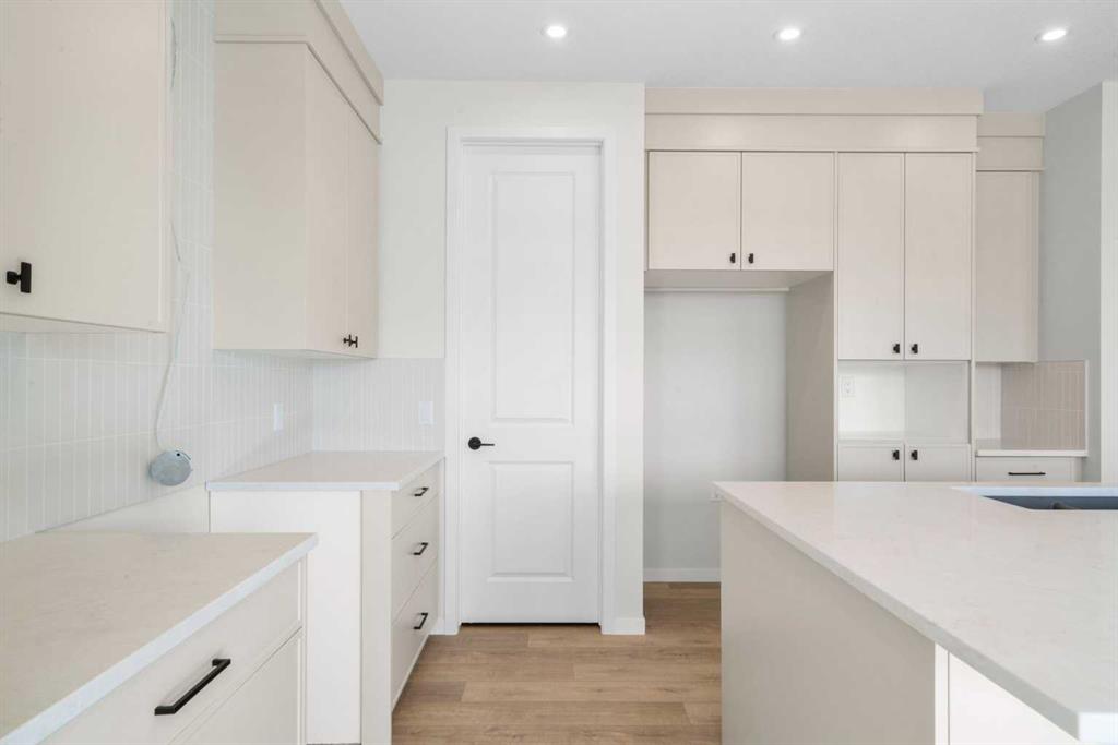 Additional image 6 of 270 West Grove Lane SW, Calgary, AB, T3H 6K8