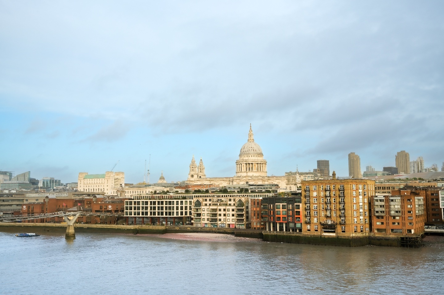 2 Bed Flat, Benbow House, SE1, N1 7GU