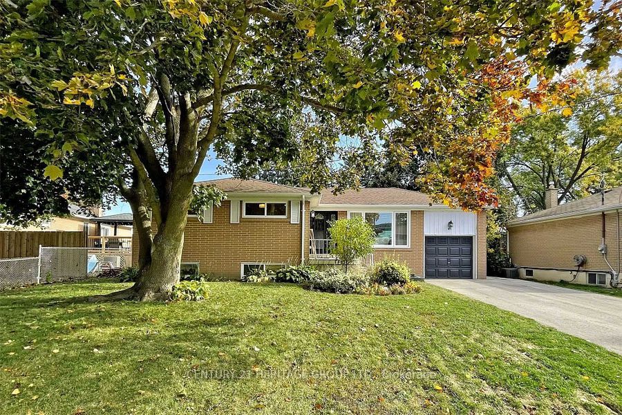 Main-45 Lewis Drive, Newmarket, ON, L3Y 1R6