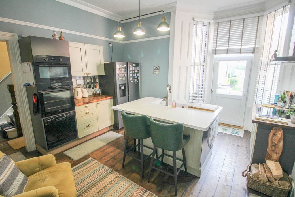 Additional image 12 of 4 bed semi-detached house for saleSevern Road, Weston-Super-Mare BS23