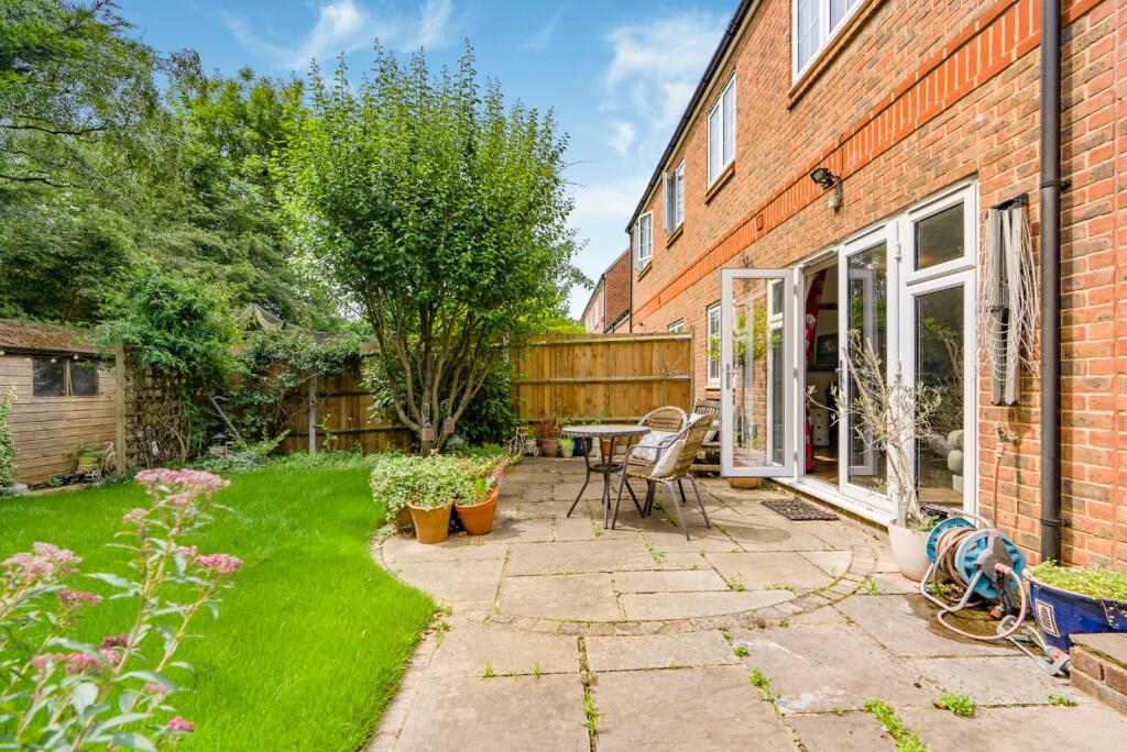 Additional image 20 of Mortimer Crescent, Kings Park, St. Albans, Hertfordshire, AL3