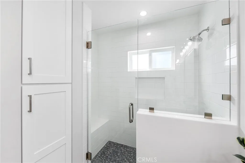 Additional image 100 of 406 Eton Dr, Burbank, CA 91504