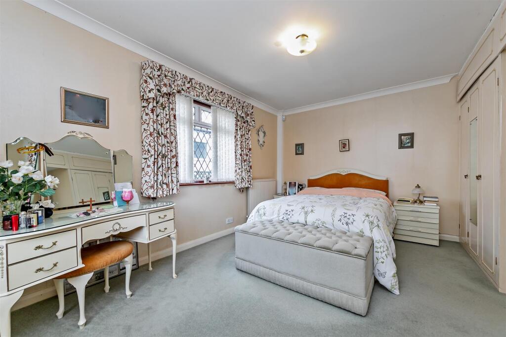 Additional image 9 of Mayflower Road, Park Street, St. Albans