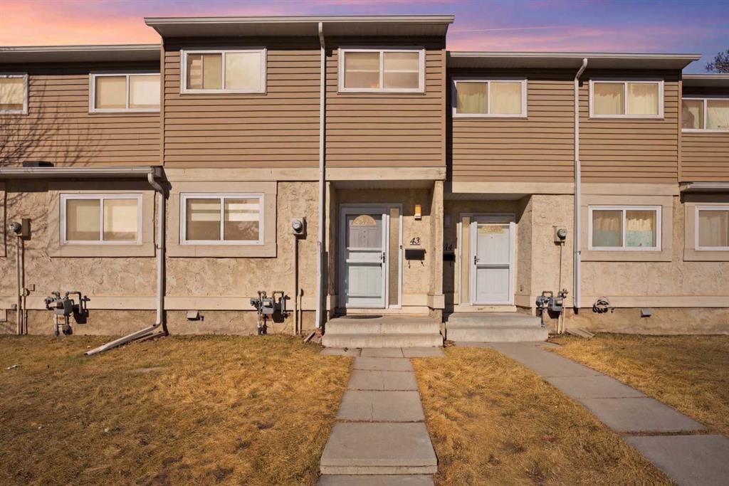 43-5520 1 Avenue SE, Calgary, AB, T2A 5Z7