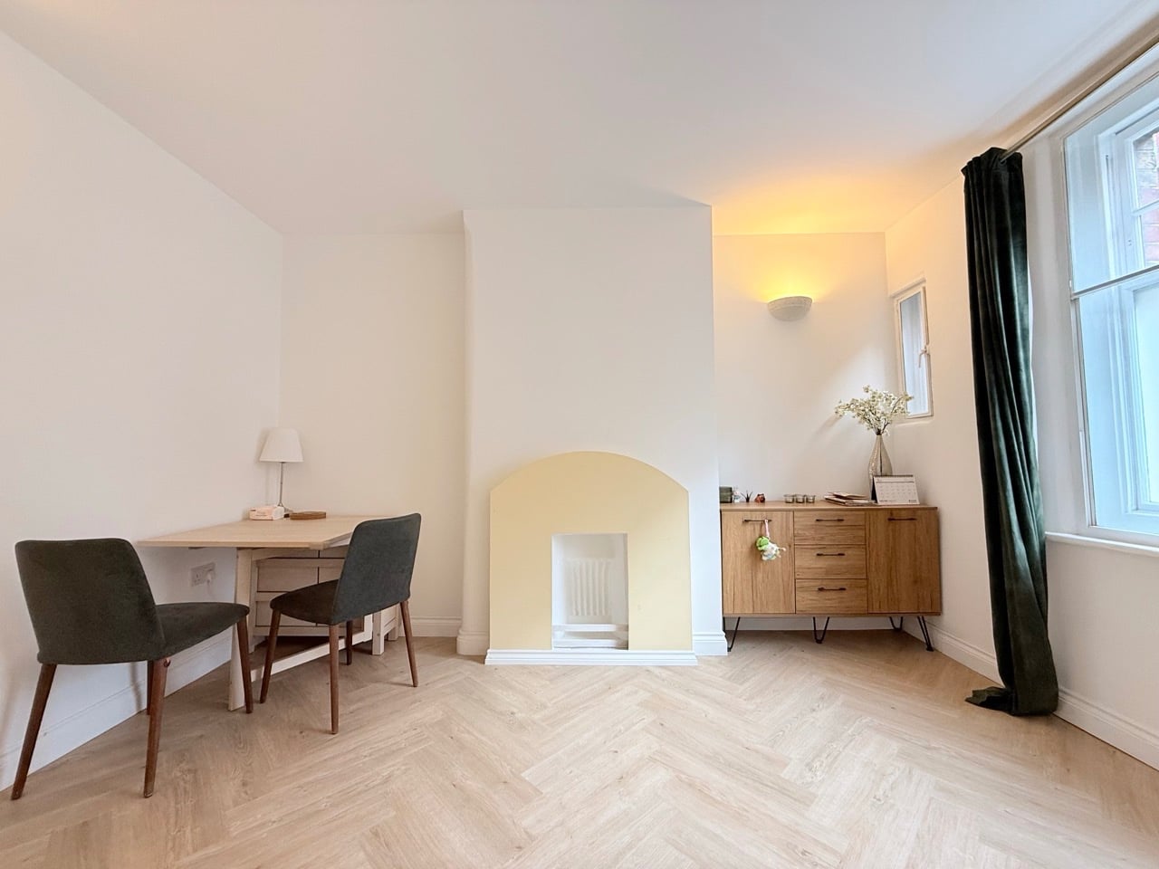 1 Bed Flat, Aldwych Buildings, WC2B