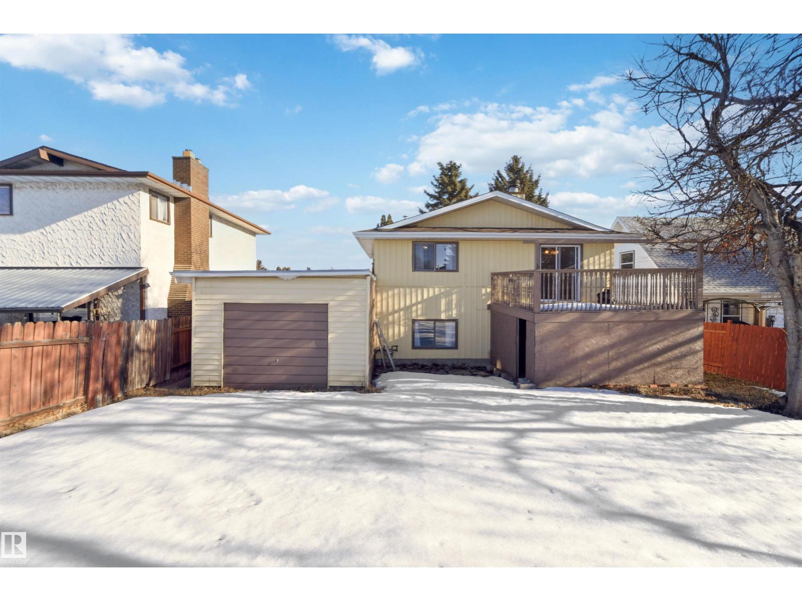 135 Humberstone Road NW, Edmonton, AB, T5A4E4