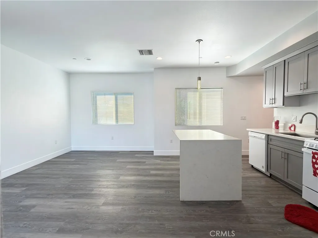 Additional image 4 of 1489 Atlantic Avenue, Long Beach, CA 90813