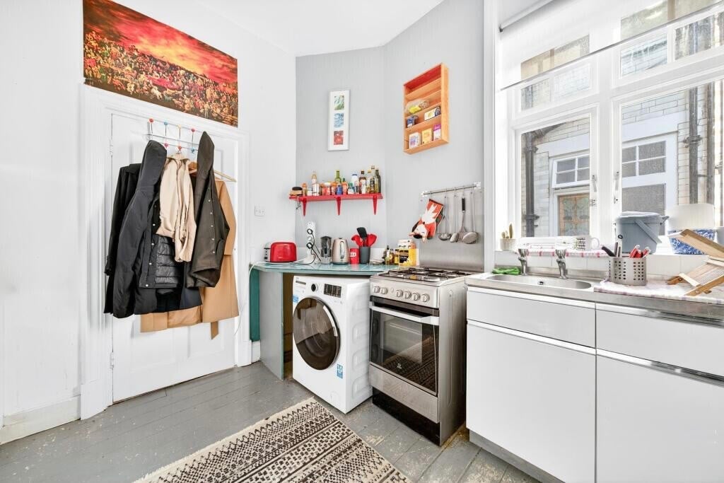 Additional image 3 of 1 Bed Flat, Lansdowne House, SW8, N1 7GU