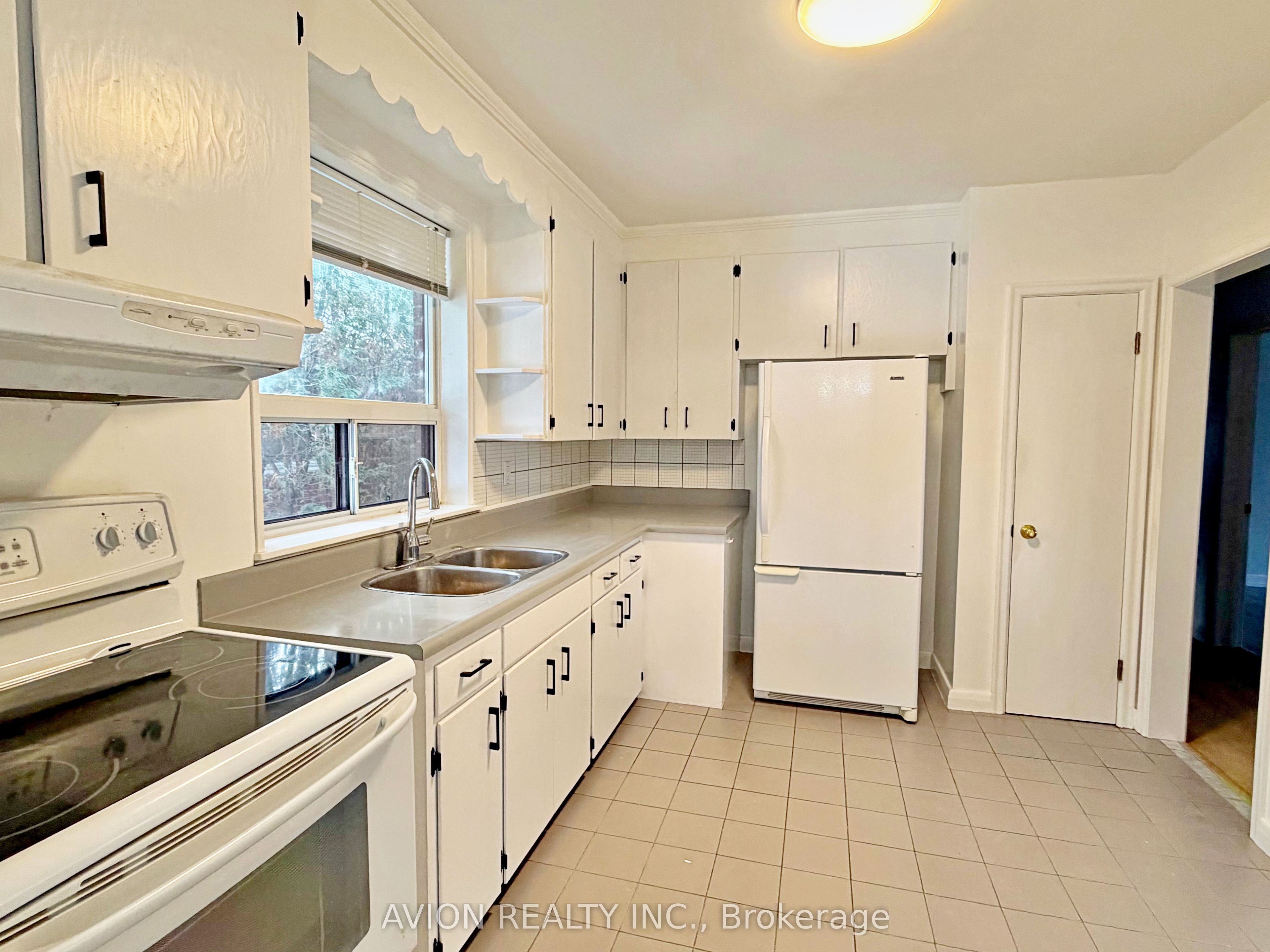 Additional image 3 of Upper-50 Tormore Drive, Richmond Hill, ON, L4C 3N4