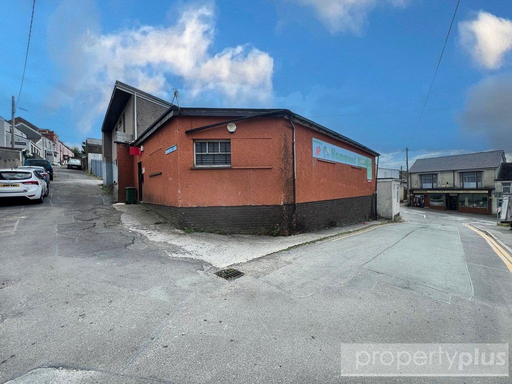 Land for saleWaunrhydd Rd, Tonyrefaill, Rhondda Cynon Taff CF39