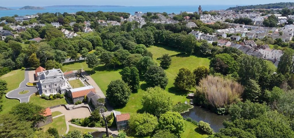 Additional image 7 of 7 bed property for saleFosse Andre, St. Peter Port, Guernsey GY1