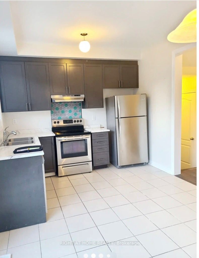 Additional image 2 of 18 Kerr Street, Collingwood, ON, L9Y 2L3