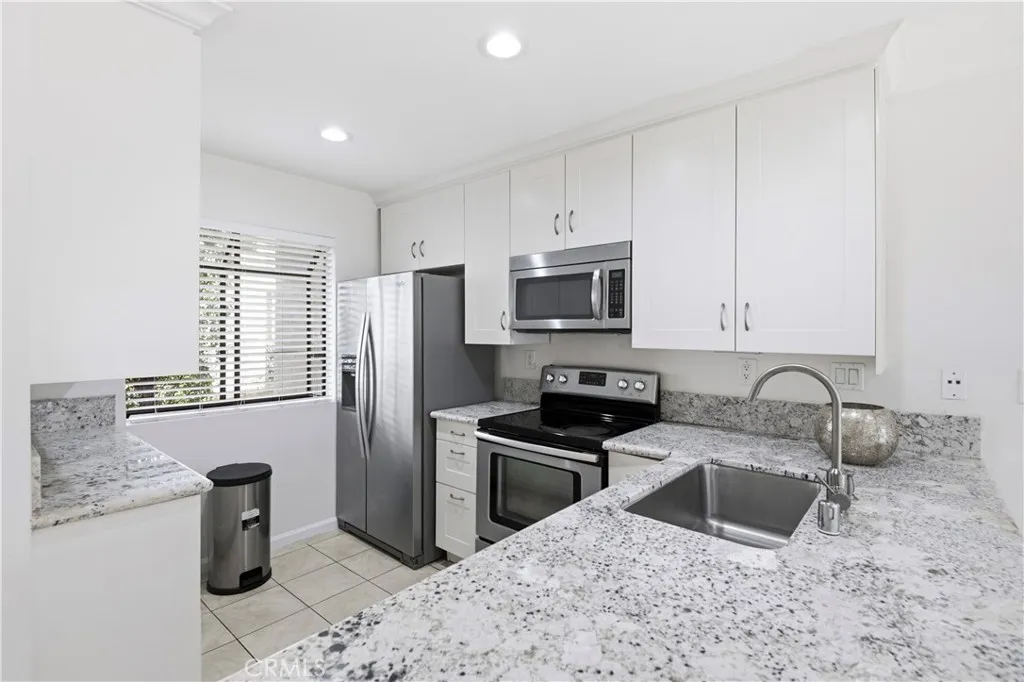 Additional image 21 of 252 Pinview, Irvine, CA 92620