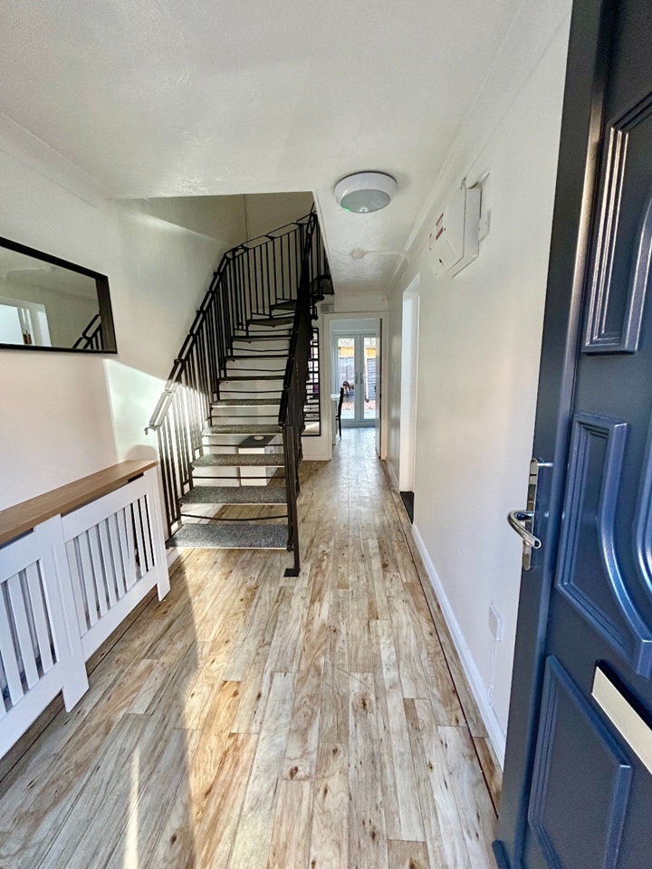 Room in a Shared House, Kennet Street, E1W, N1 7GU