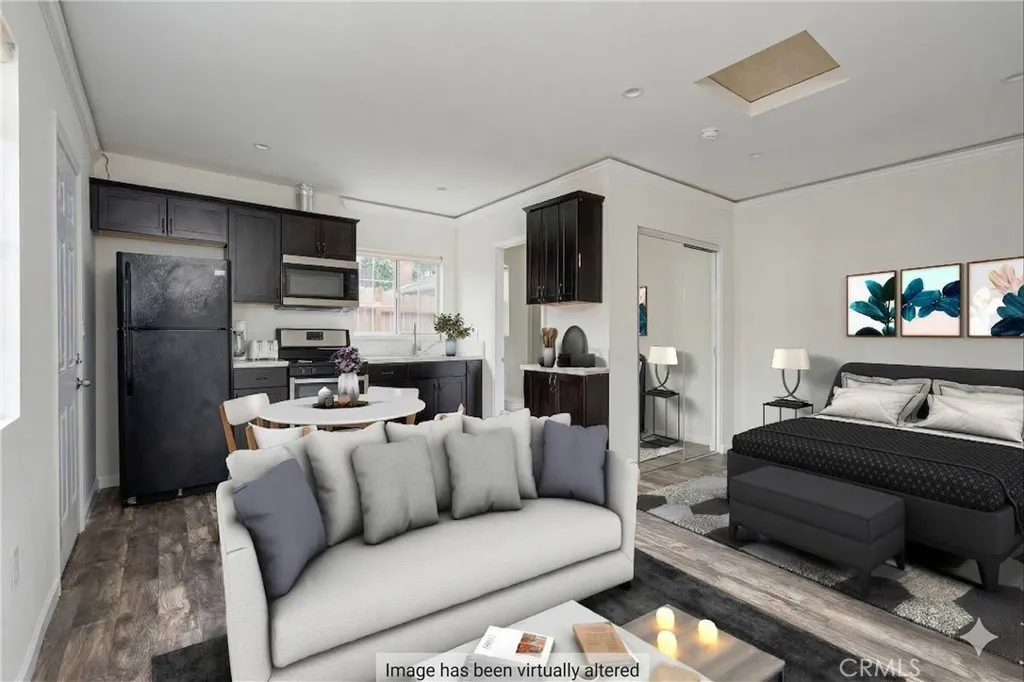 Additional image 3 of 19308 W. Calvert Street, Tarzana, CA 91335