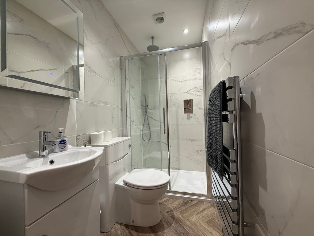 Additional image 11 of 2 bed flat for saleFlat 11, Croft House, The Croft, Tenby, Pembrokeshire SA70