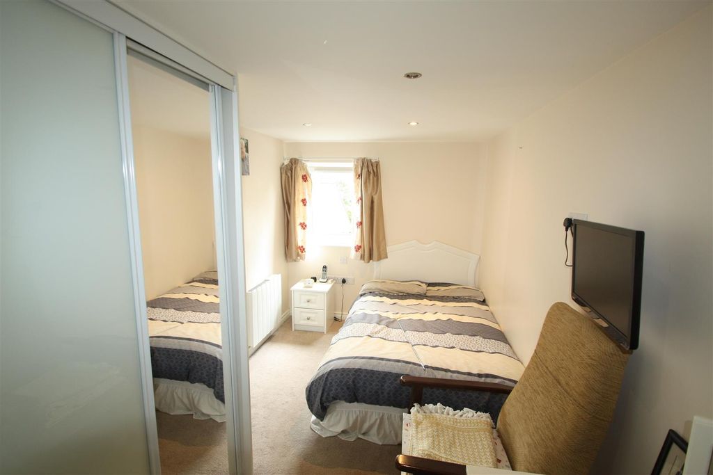 Additional image 24 of 4 bed terraced house for sale22, 24, 26, 28 And 28A Dromore Street, Ballynahich BT24