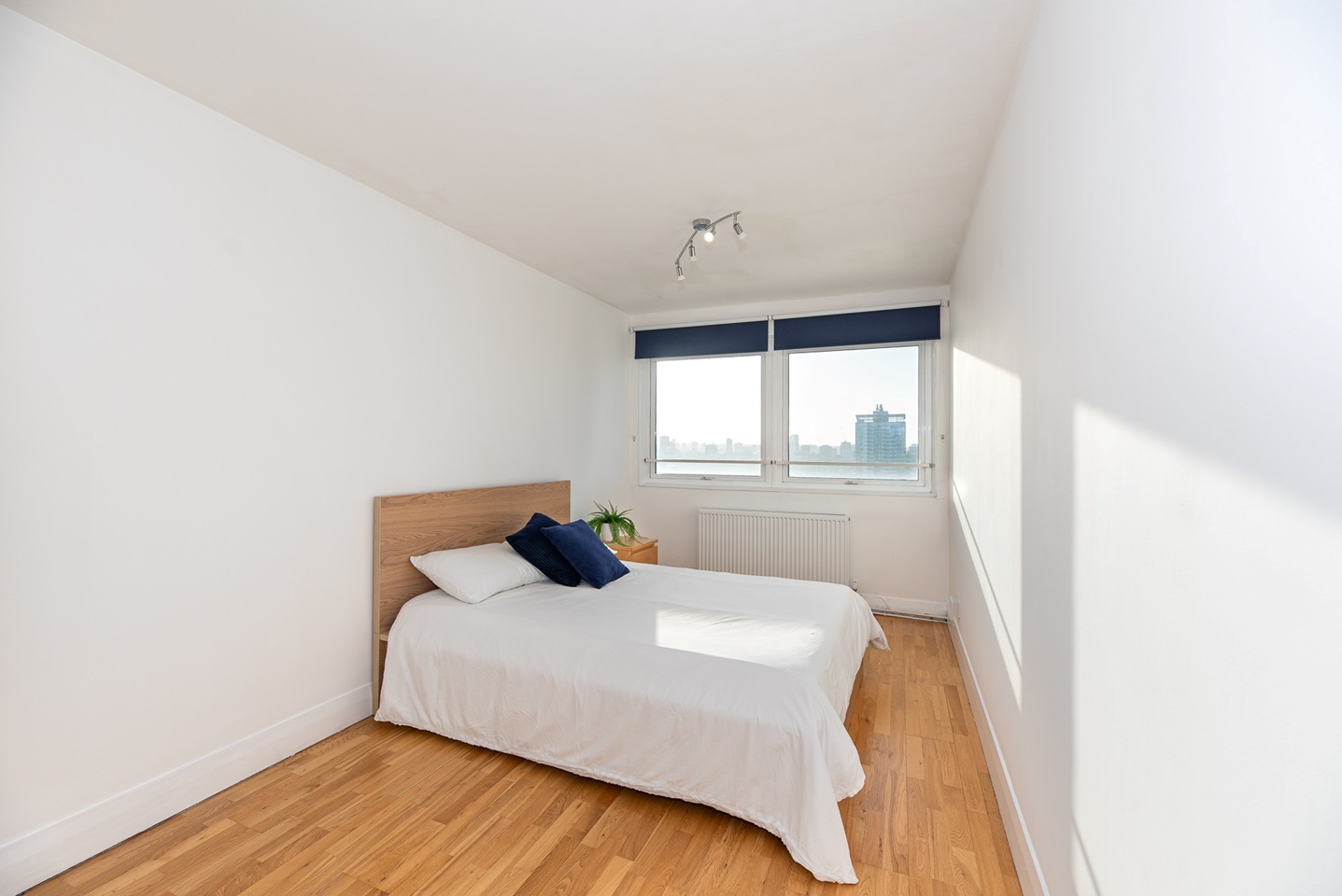 Additional image 3 of 2 Bed Flat, Park South, SW11, N1 7GU