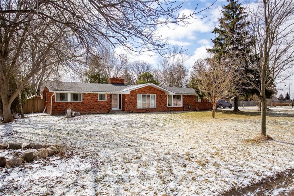 548 Book Road E, Hamilton, ON, L9G 3L1