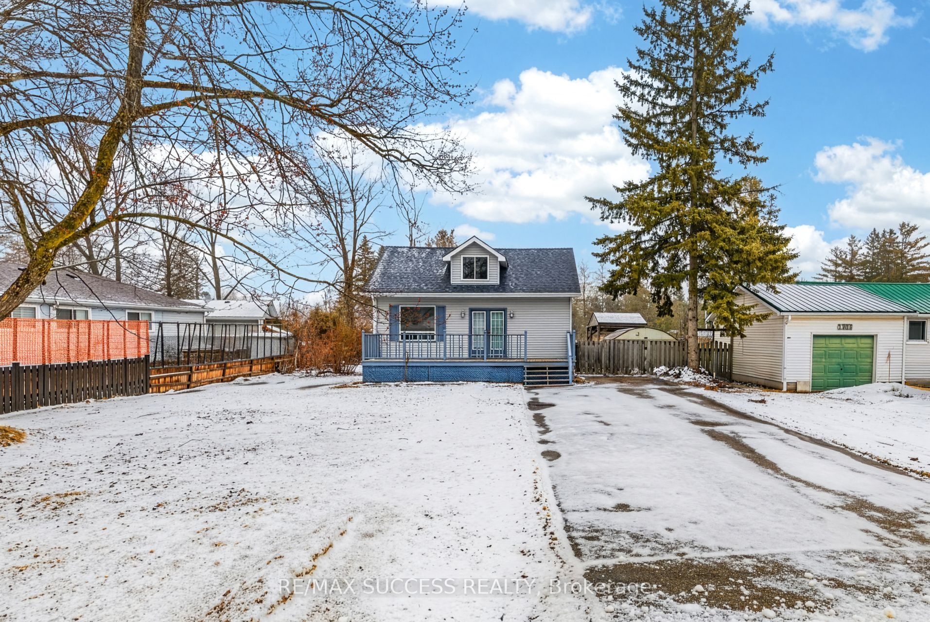 1711 St Johns Road, Innisfil, ON, L9S 1S9