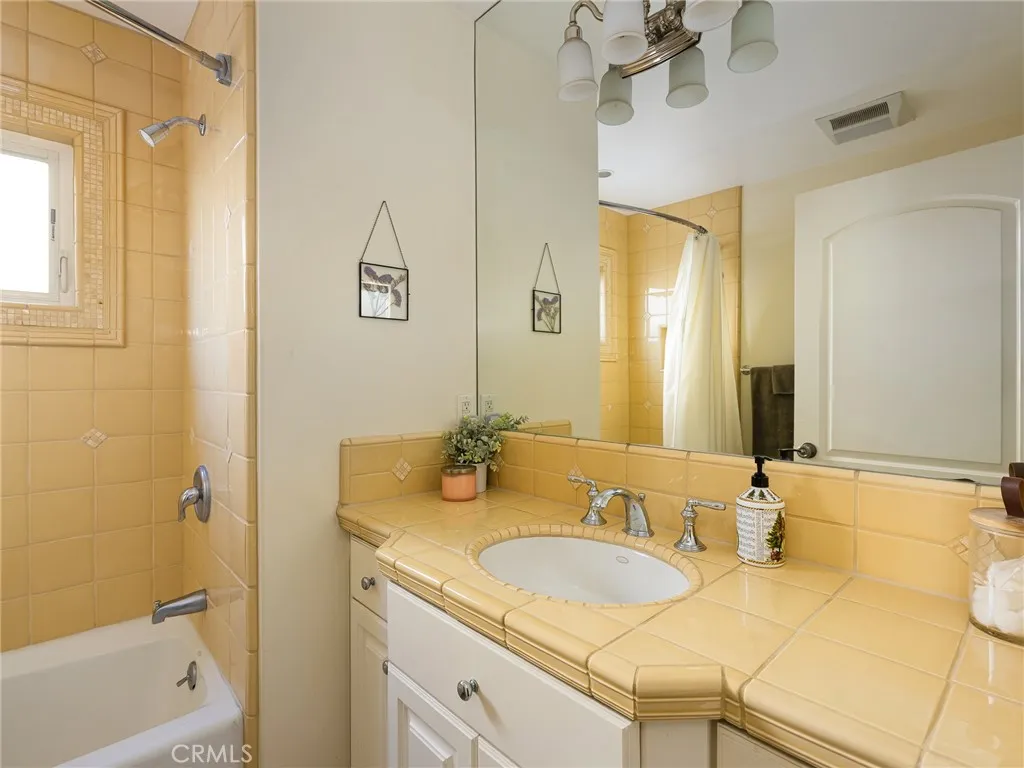 Additional image 89 of 1201 E Pine Ave, El Segundo, CA 90245