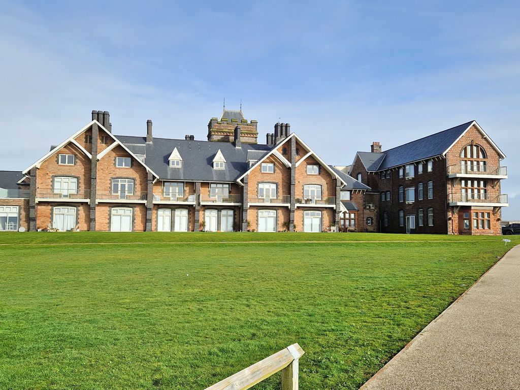 Additional image 3 of 3 bed flat for saleThe Rest, Rest Bay, Porthcawl CF36