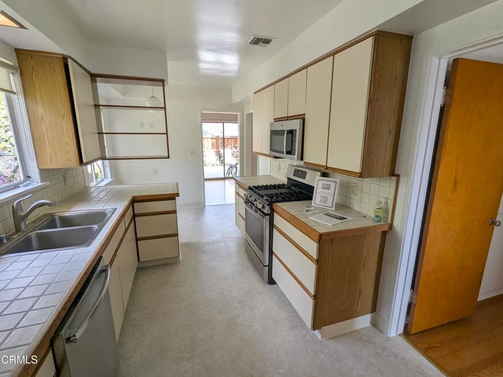 Additional image 74 of 1990 Fox Ridge Drive, Pasadena, CA