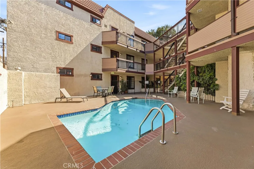 Additional image 45 of 260 S 6th Street Unit G, Burbank, CA 91501