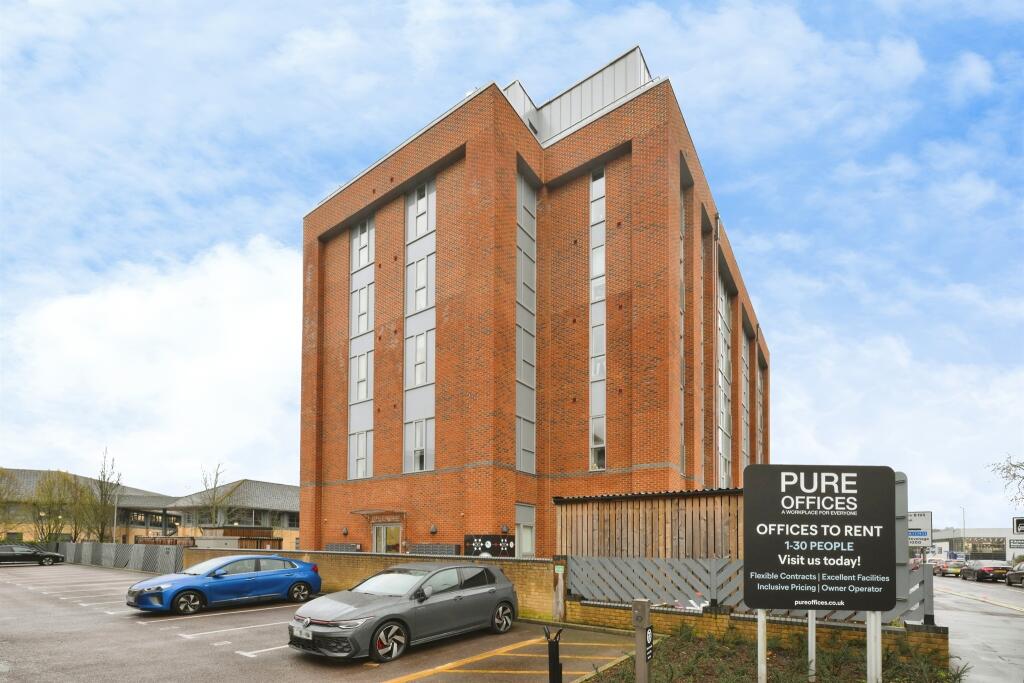 Bridge Road East, Welwyn Garden City