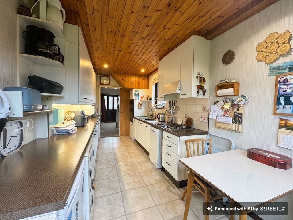 Additional image 7 of 3 bed flat for saleGlensharragh Gardens, Belfast BT6
