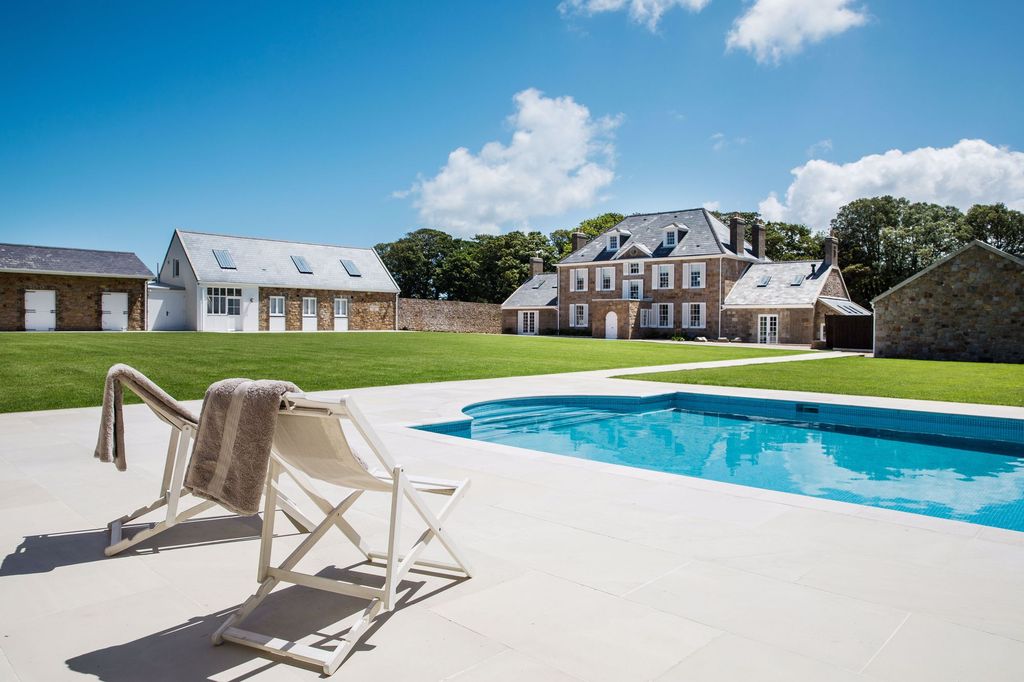 6 bed detached house for saleHighcliff, St John JE3