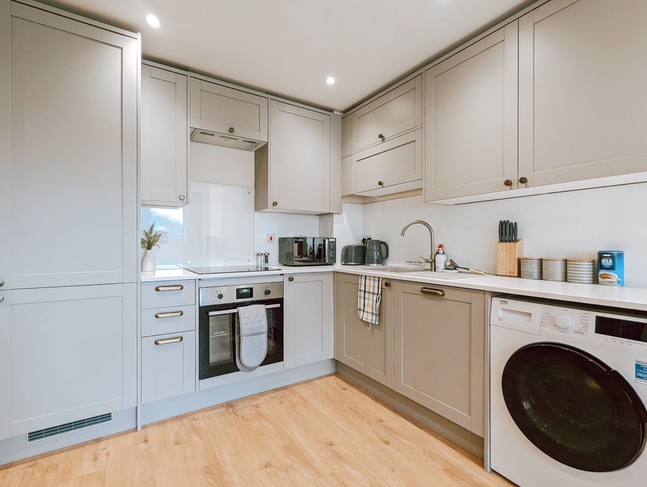 2 Bed Flat, Springwell Court, EC1V, N1 7GU