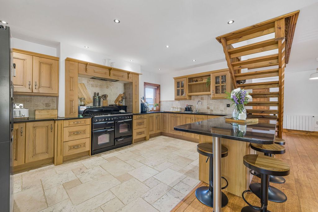 Additional image 10 of 5 bed detached house for saleOakmead Road, Llanharan, Pontyclun CF72