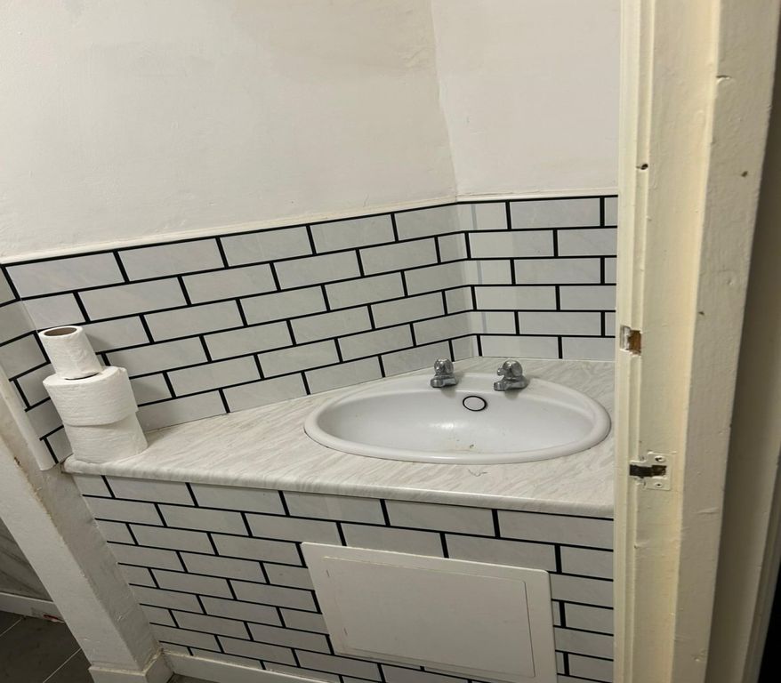 Additional image 7 of 2 bed flat for saleStation Street, Porth CF39