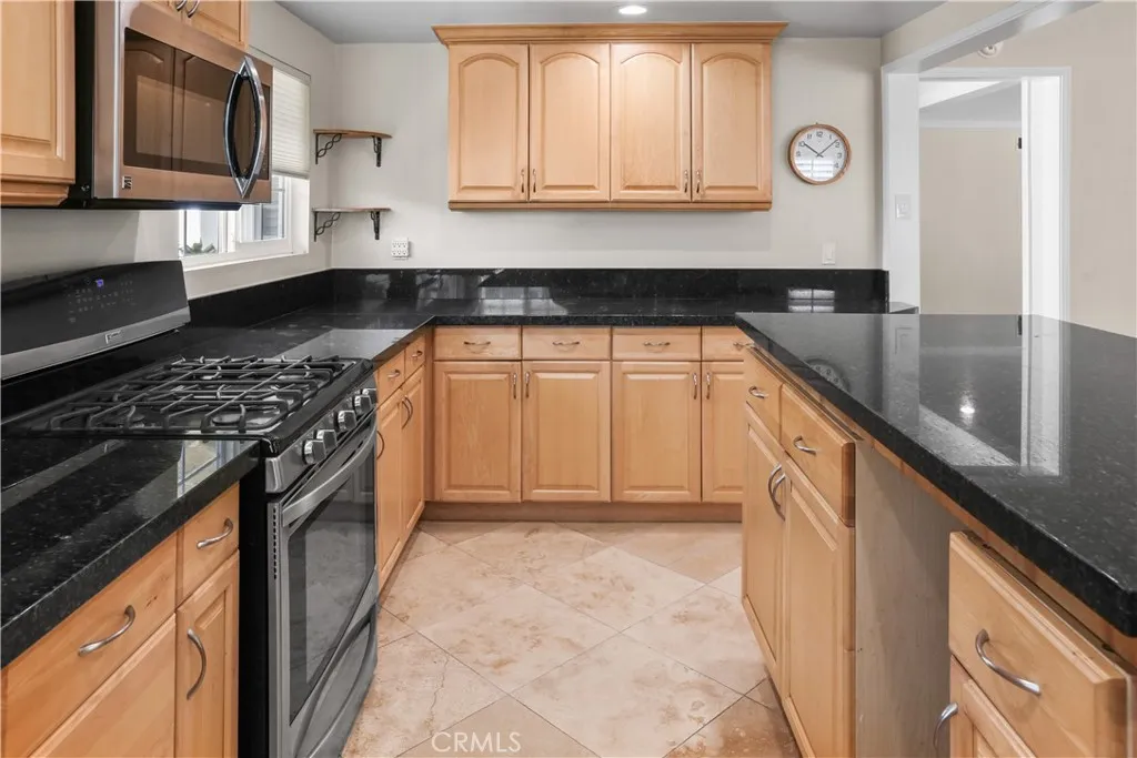 Additional image 56 of 22841 Mariano Street, Woodland Hills, CA 91367