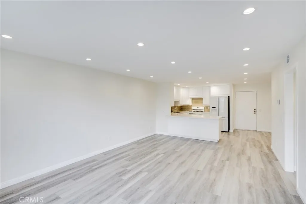 Additional image 42 of 330 N Jackson Street Unit 208, Glendale, CA 91206