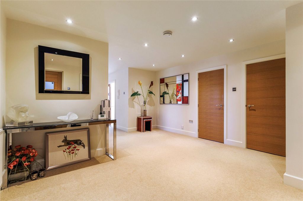 Additional image 9 of 3 bed flat for saleCliftons, 30 Nairn Road, Canford Cliffs, Poole BH13