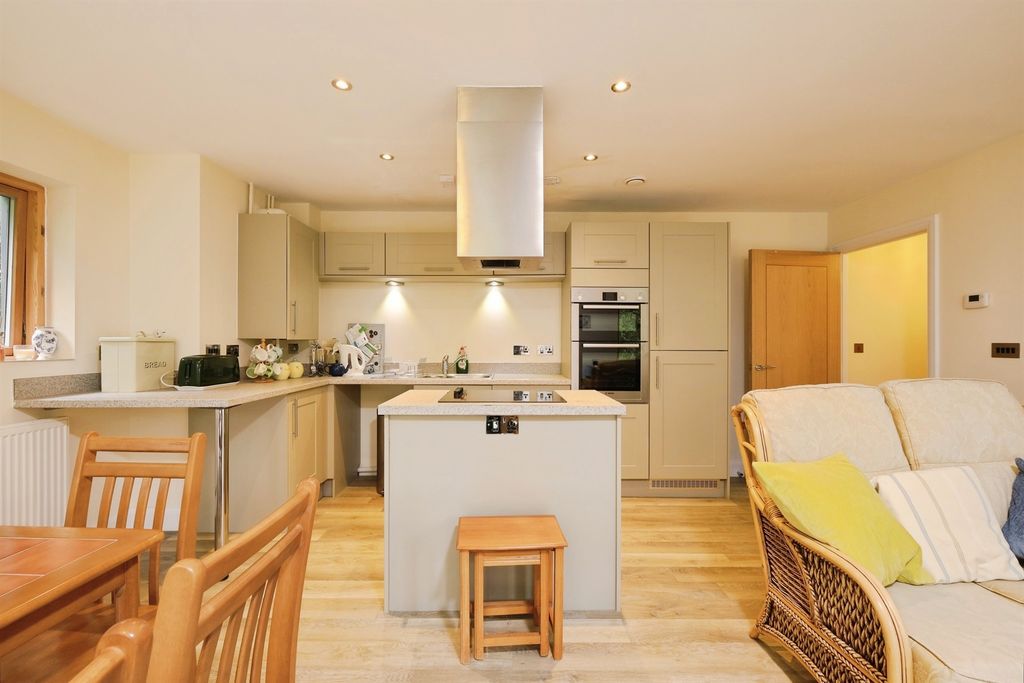 Additional image 4 of 1 bed flat for saleHereford Road, Monmouth NP25
