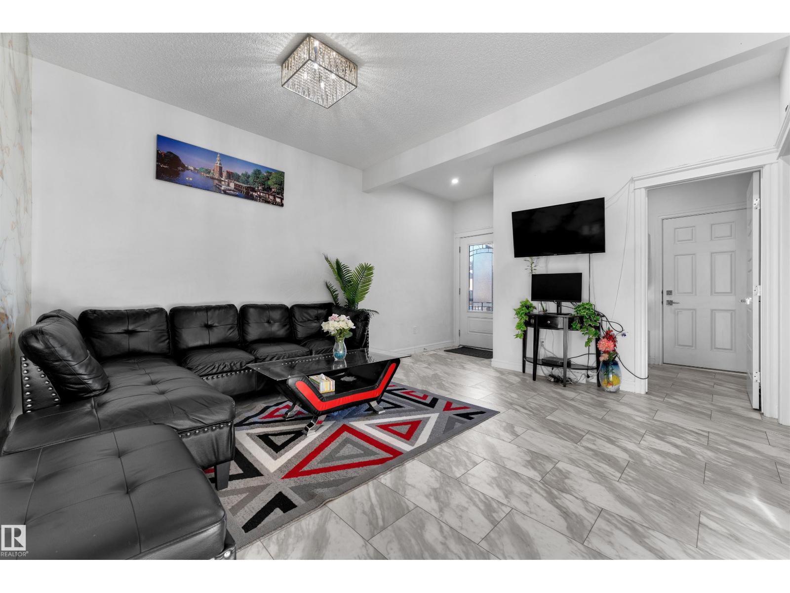 Additional image 5 of 1315 20 Street NW, Edmonton, AB, T6T2R8