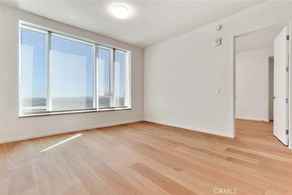 Additional image 3 of 889 S Francisco St Unit 2101, Los Angeles, CA 90017