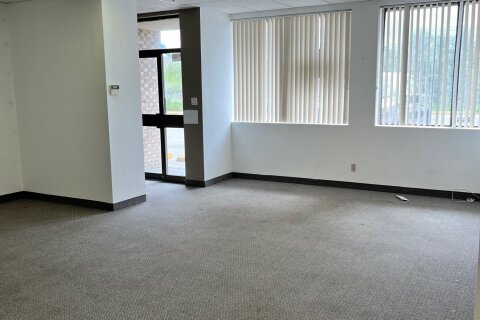 Additional image 7 of 124-557 Dixon Road, Toronto, ON, M9W 6K1