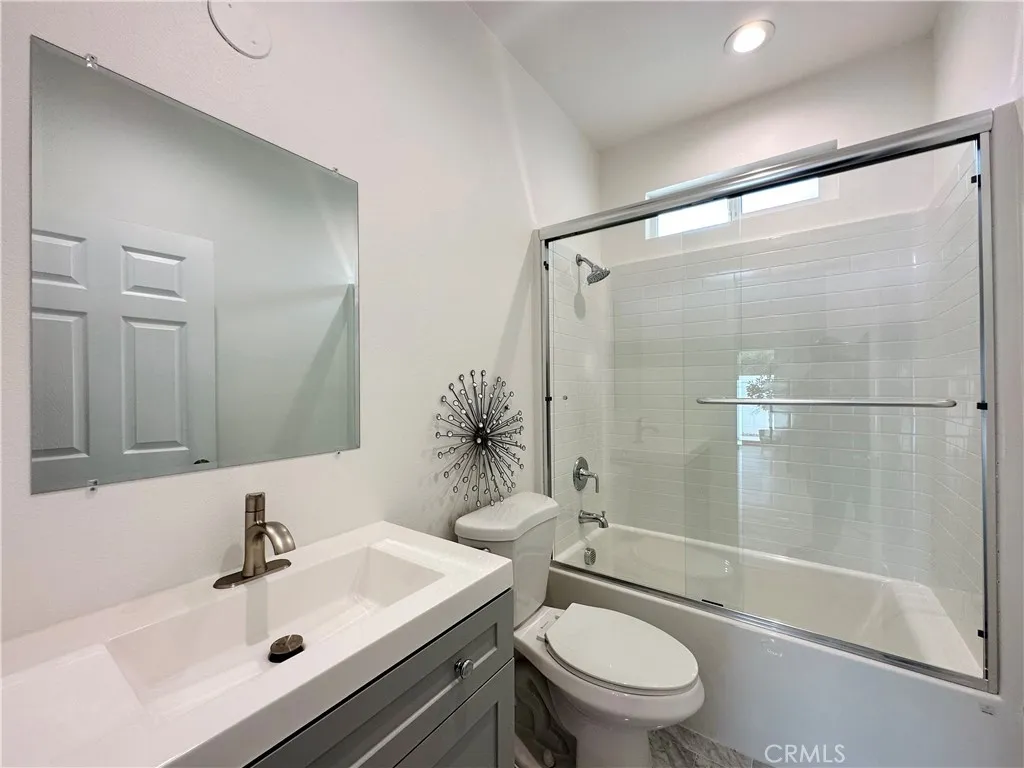 Additional image 12 of 2418 Thorn Place Unit A, Fullerton, CA 92835