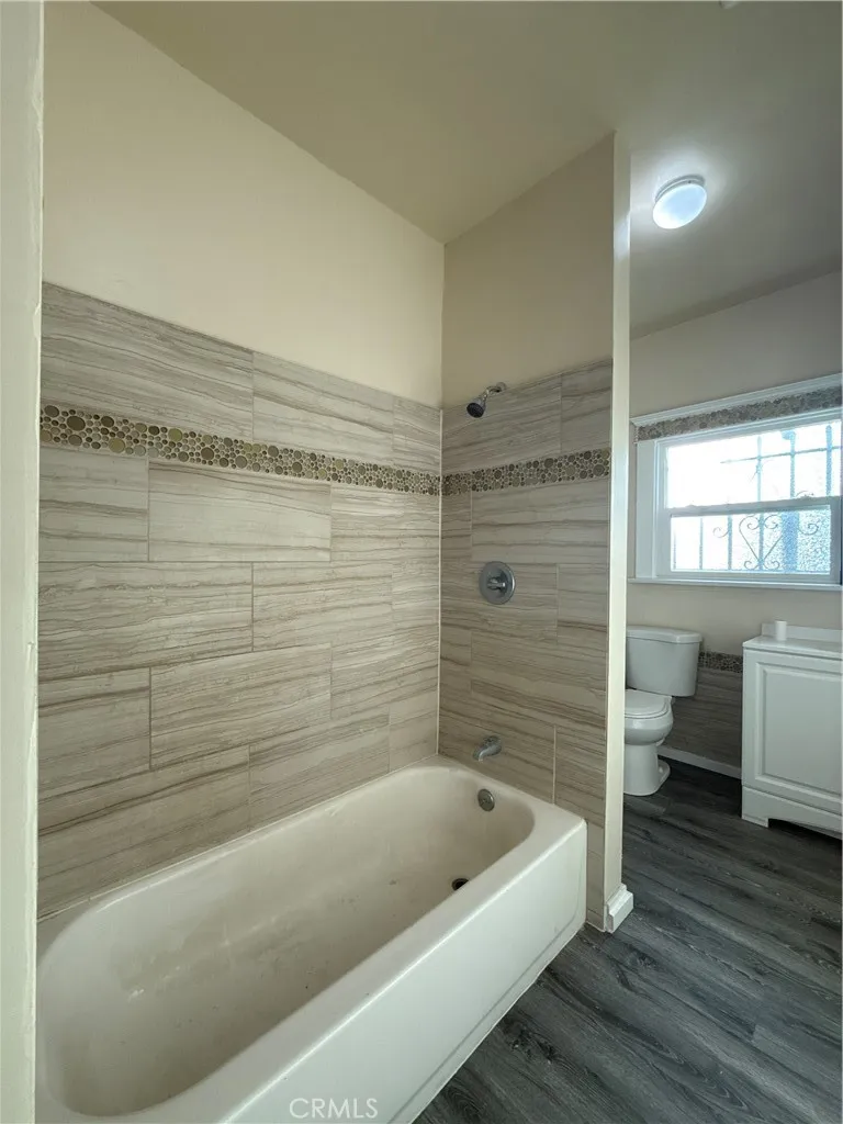 Additional image 14 of 240 W 54th St, Los Angeles, CA 90037