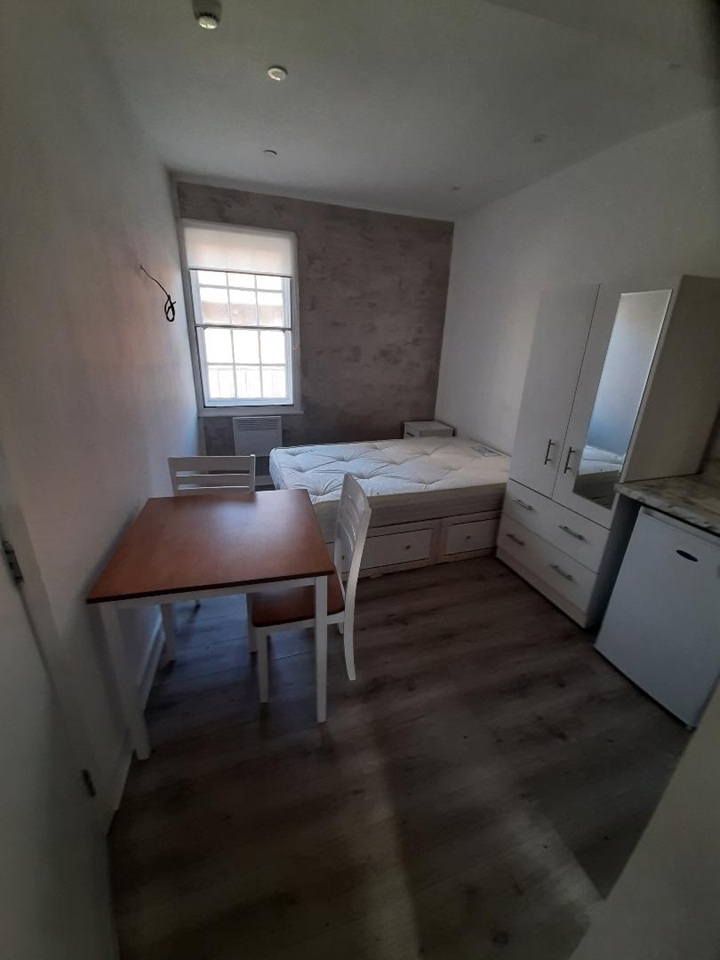 Additional image 4 of Studio Flat, London, SW1V, N1 7GU